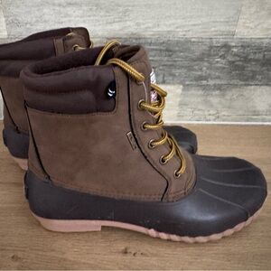 Nautica Men's Brown and Black Lace-Up Boots